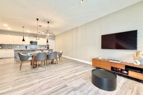 Touwnhouse à louer à Doral, Floride: 3 chambres, 188.22 m2 № 2025991 - photo 8