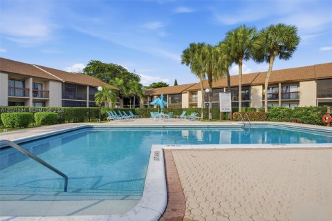 Condominio en venta en Deerfield Beach, Florida, 2 dormitorios, 102.19 m2 № 2084904 - foto 22