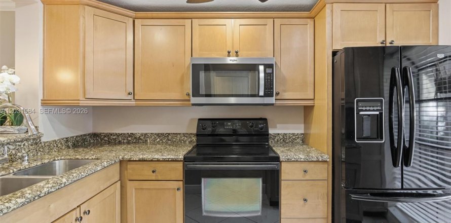 Condominio en Deerfield Beach, Florida, 2 dormitorios  № 2084904