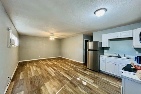 Immobilier commercial à vendre à Tampa, Floride: 4 chambres, 157.75 m2 № 2345389 - photo 18