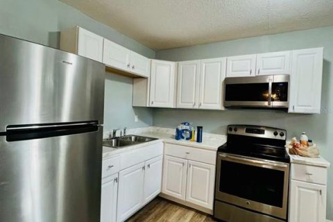 Immobilier commercial à vendre à Tampa, Floride: 4 chambres, 157.75 m2 № 2345389 - photo 16
