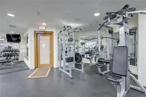 Condo in Key Biscayne, Florida, 3 bedrooms  № 2081922 - photo 25
