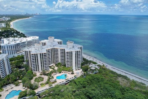 Condo in Key Biscayne, Florida, 3 bedrooms  № 2081922 - photo 22