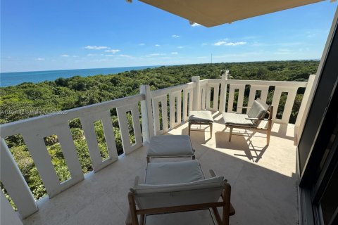 Condo in Key Biscayne, Florida, 3 bedrooms  № 2081922 - photo 2