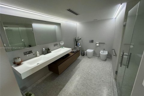 Condo in Key Biscayne, Florida, 3 bedrooms  № 2081922 - photo 14