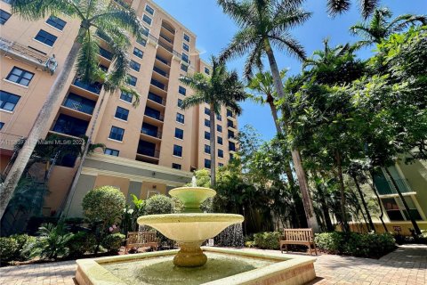 Condo in West Palm Beach, Florida, 2 bedrooms  № 2057451 - photo 17