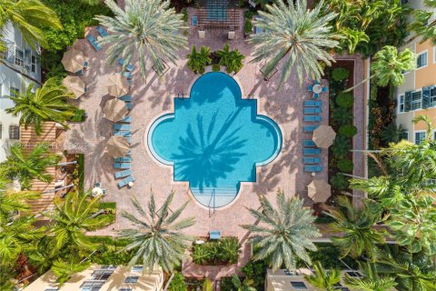 Condo in West Palm Beach, Florida, 2 bedrooms  № 2057451 - photo 3