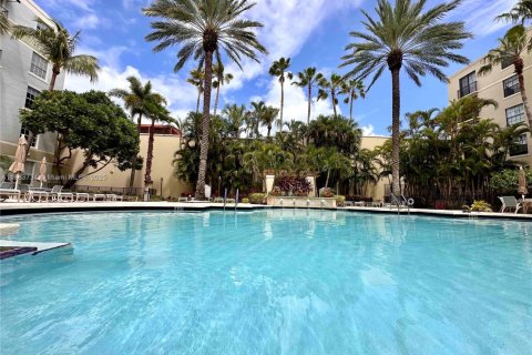 Condo in West Palm Beach, Florida, 2 bedrooms  № 2057451 - photo 5