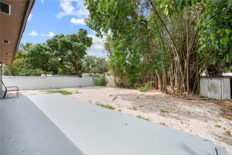 House in Dania Beach, Florida 3 bedrooms, 126.63 sq.m. № 1864258 - photo 22