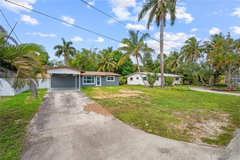 House in Dania Beach, Florida 3 bedrooms, 126.63 sq.m. № 1864258 - photo 23