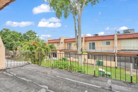 Touwnhouse à louer à Tamarac, Floride: 3 chambres, 167.22 m2 № 2002831 - photo 27