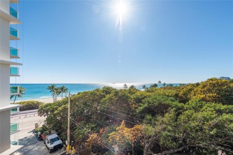 Condo in Fort Lauderdale, Florida, 2 bedrooms  № 2188745 - photo 9