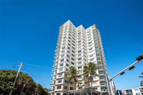 Condo in Fort Lauderdale, Florida, 2 bedrooms  № 2188745 - photo 29