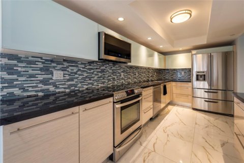 Condo in Fort Lauderdale, Florida, 2 bedrooms  № 2188745 - photo 14