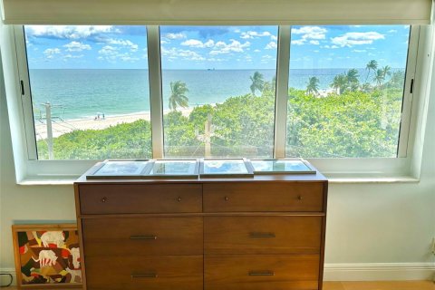 Condo in Fort Lauderdale, Florida, 2 bedrooms  № 2188745 - photo 25