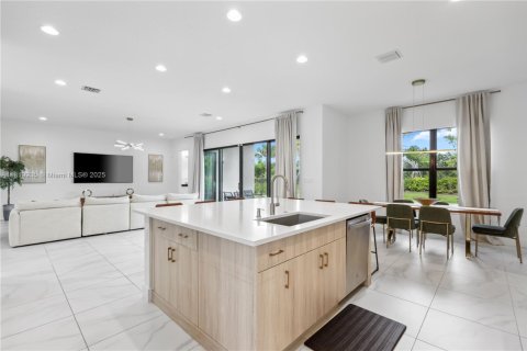 Villa ou maison à vendre à Boca Raton, Floride: 5 chambres, 427.81 m2 № 1794387 - photo 25