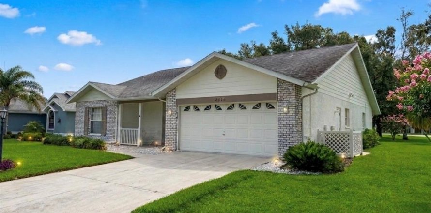 Casa en Spring Hill, Florida 2 dormitorios, 168.15 m2 № 2148852