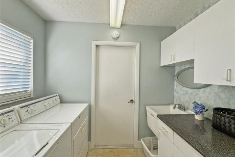 Casa en venta en Spring Hill, Florida, 2 dormitorios, 168.15 m2 № 2148852 - foto 11