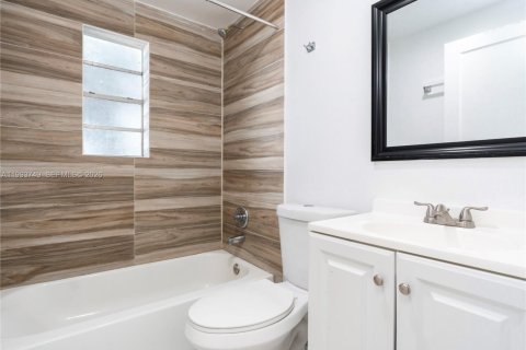 Apartamento en alquiler en Miami Beach, Florida, 1 dormitorio, 69.68 m2 № 2055503 - foto 6