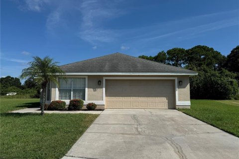 House in Lakeland, Florida 3 bedrooms, 121.89 sq.m. № 1851483 - photo 1