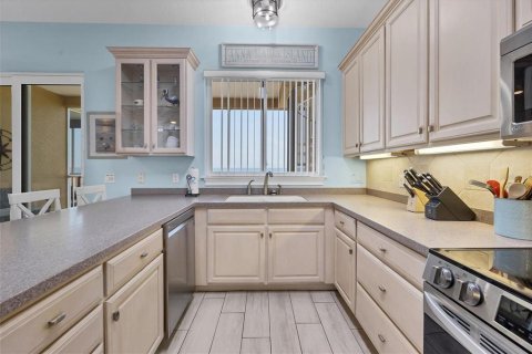 Condominio en venta en Bradenton Beach, Florida, 3 dormitorios, 112.6 m2 № 1719755 - foto 18
