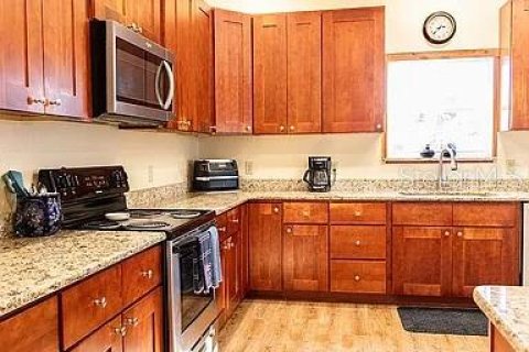 House in Citra, Florida 3 bedrooms, 160.54 sq.m. № 2316734 - photo 10