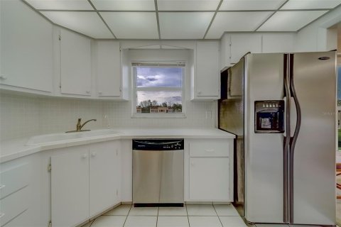 Купить кондоминиум в Семинол, Флорида 5 комнат, 98.01м2, № 1906260 - фото 14