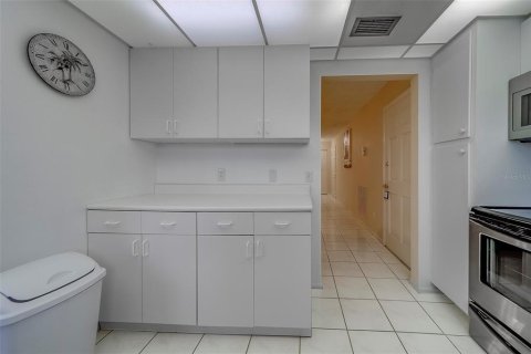 Купить кондоминиум в Семинол, Флорида 5 комнат, 98.01м2, № 1906260 - фото 15