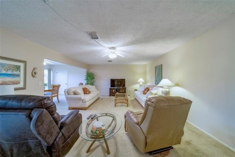 Купить кондоминиум в Семинол, Флорида 5 комнат, 98.01м2, № 1906260 - фото 6