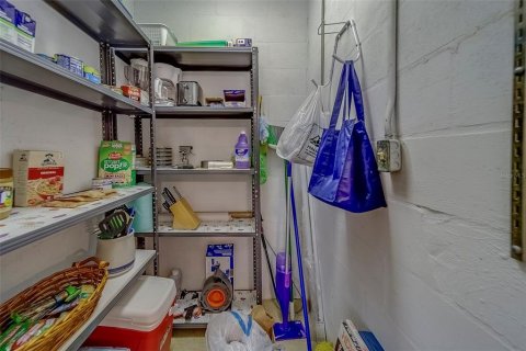 Купить кондоминиум в Семинол, Флорида 5 комнат, 98.01м2, № 1906260 - фото 16