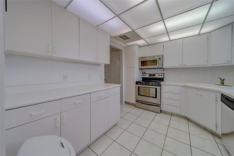 Купить кондоминиум в Семинол, Флорида 5 комнат, 98.01м2, № 1906260 - фото 12