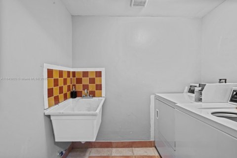 Condominio en venta en Miami Beach, Florida, 1 dormitorio, 53.88 m2 № 1345002 - foto 12