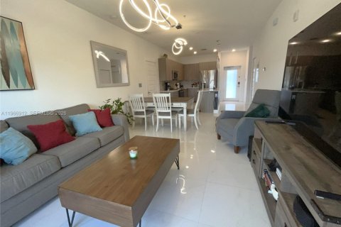 Condominio en venta en Doral, Florida, 2 dormitorios, 104.89 m2 № 2028387 - foto 15