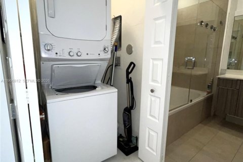 Condominio en venta en Doral, Florida, 2 dormitorios, 104.89 m2 № 2028387 - foto 21