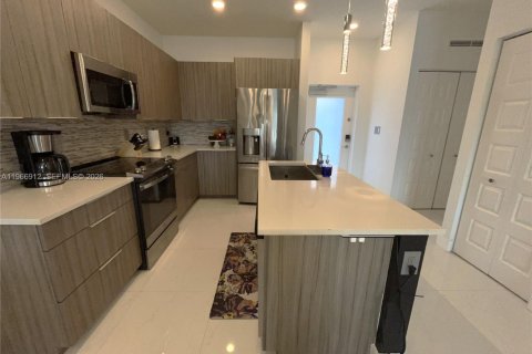 Condominio en venta en Doral, Florida, 2 dormitorios, 104.89 m2 № 2028387 - foto 19