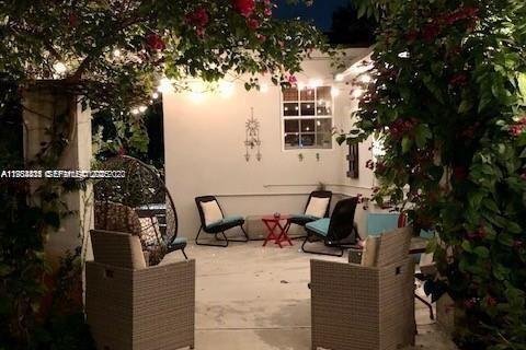 Villa ou maison à vendre à Miami Shores, Floride: 2 chambres, 127.55 m2 № 1993027 - photo 15