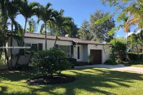 Villa ou maison à vendre à Miami Shores, Floride: 2 chambres, 127.55 m2 № 1993027 - photo 2