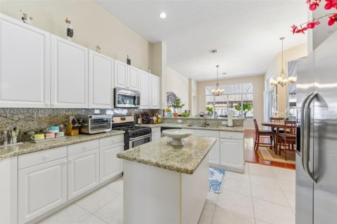 Casa en venta en Pembroke Pines, Florida, 5 dormitorios, 263.29 m2 № 2414307 - foto 14