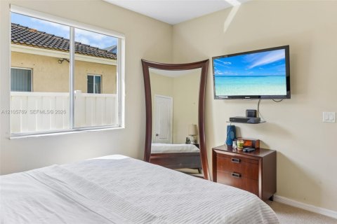 Casa en venta en Pembroke Pines, Florida, 5 dormitorios, 263.29 m2 № 2414307 - foto 23