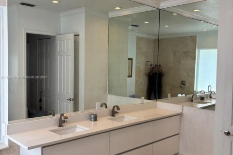 House in Plantation, Florida 4 bedrooms № 1647102 - photo 12