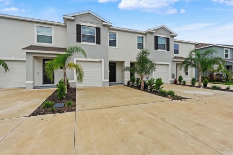 Townhouse in Wesley Chapel, Florida 3 bedrooms, 155.43 sq.m. № 2283747 - photo 2