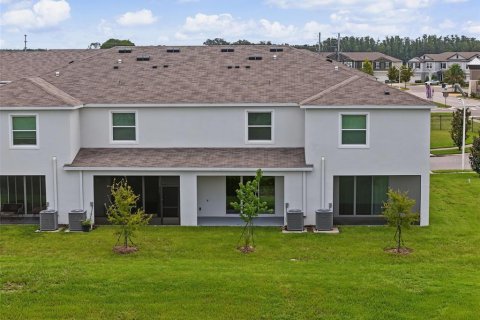 Townhouse in Wesley Chapel, Florida 3 bedrooms, 155.43 sq.m. № 2283747 - photo 5