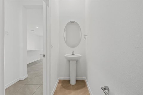Townhouse in Wesley Chapel, Florida 3 bedrooms, 155.43 sq.m. № 2283747 - photo 10
