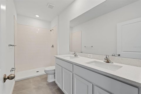 Townhouse in Wesley Chapel, Florida 3 bedrooms, 155.43 sq.m. № 2283747 - photo 24
