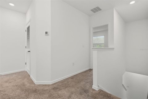 Townhouse in Wesley Chapel, Florida 3 bedrooms, 155.43 sq.m. № 2283747 - photo 21