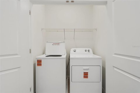 Townhouse in Wesley Chapel, Florida 3 bedrooms, 155.43 sq.m. № 2283747 - photo 25
