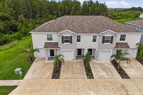 Townhouse in Wesley Chapel, Florida 3 bedrooms, 155.43 sq.m. № 2283747 - photo 3