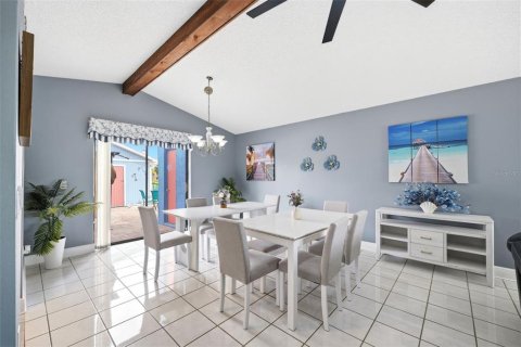 Casa en venta en Hernando Beach, Florida, 3 dormitorios, 222.41 m2 № 2107885 - foto 6