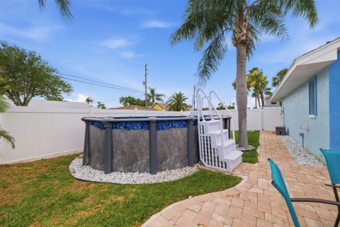 Casa en venta en Hernando Beach, Florida, 3 dormitorios, 222.41 m2 № 2107885 - foto 18