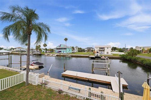 Casa en venta en Hernando Beach, Florida, 3 dormitorios, 222.41 m2 № 2107885 - foto 17